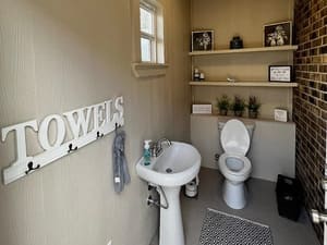 {{ custom_values.service_1 }} in {{custom_values.area_6})