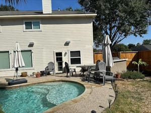 {{ custom_values.service_1 }} in {{custom_values.area_1})