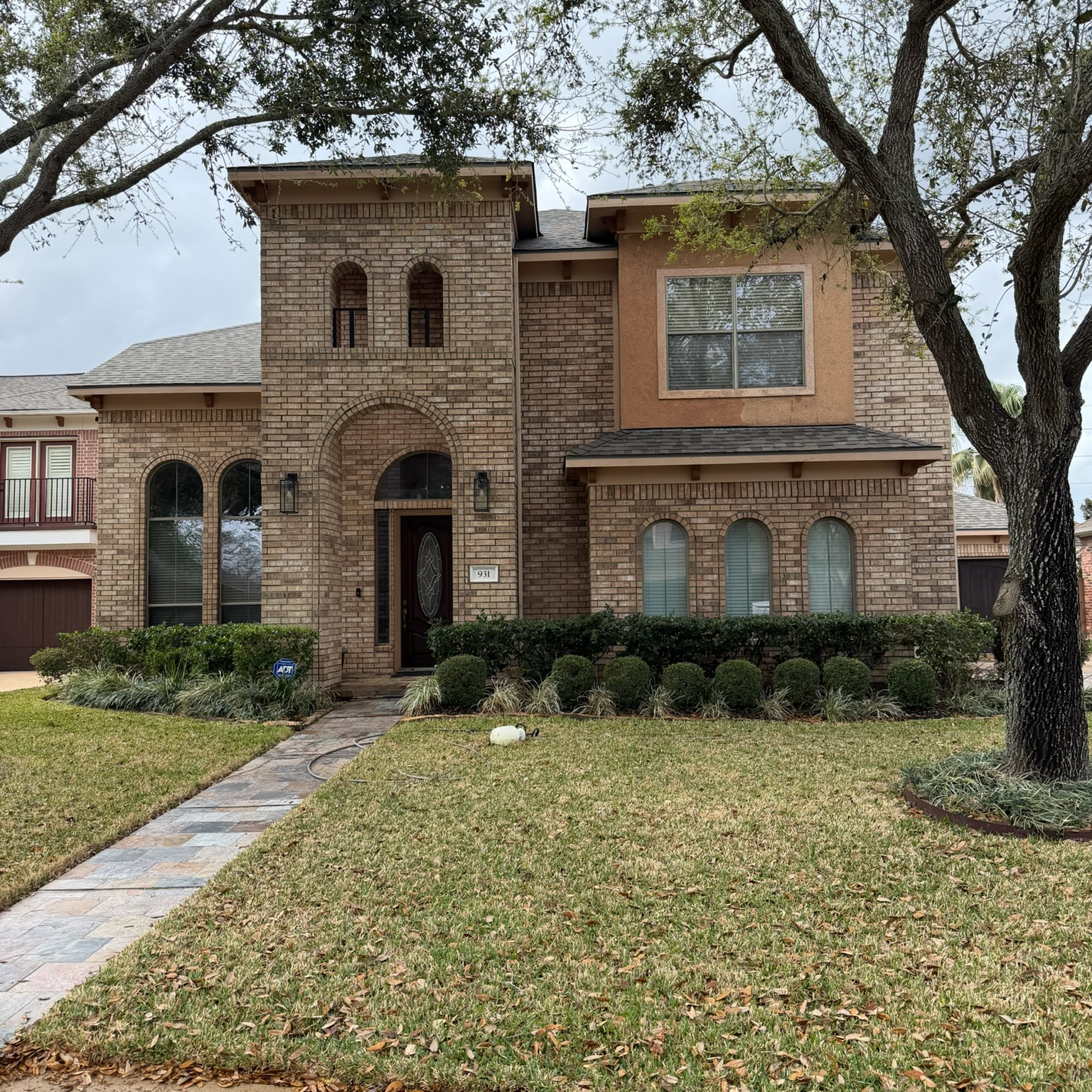 Tablet map of Cinco Ranch and Kelliwood upscale neighborhoods in Katy, Texas, in a modern office.