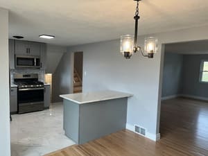 {{ custom_values.service_1 }} in {{custom_values.area_7})