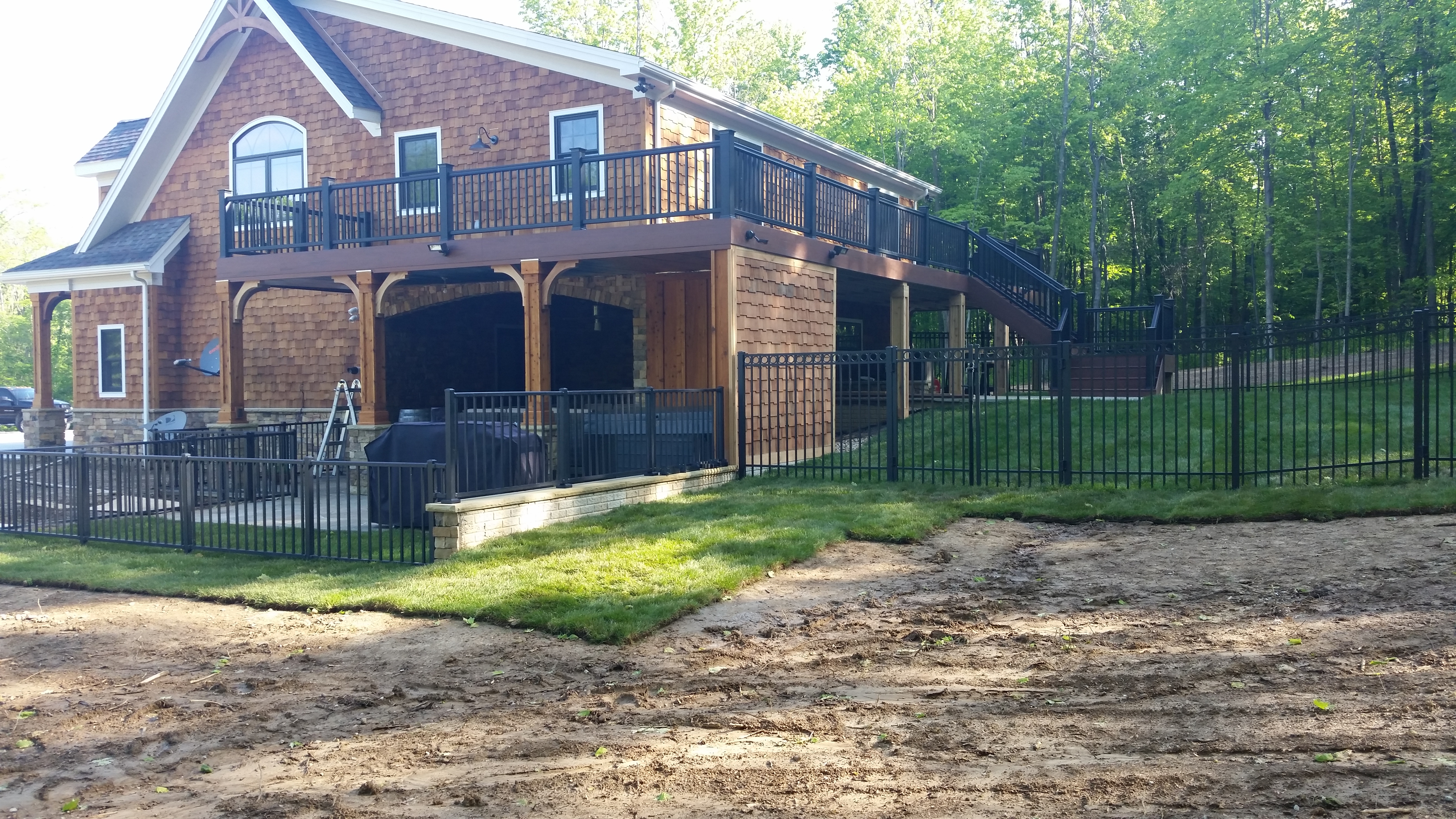 Elegant commercial-grade aluminum courtyard fencing in Bexley, OH.