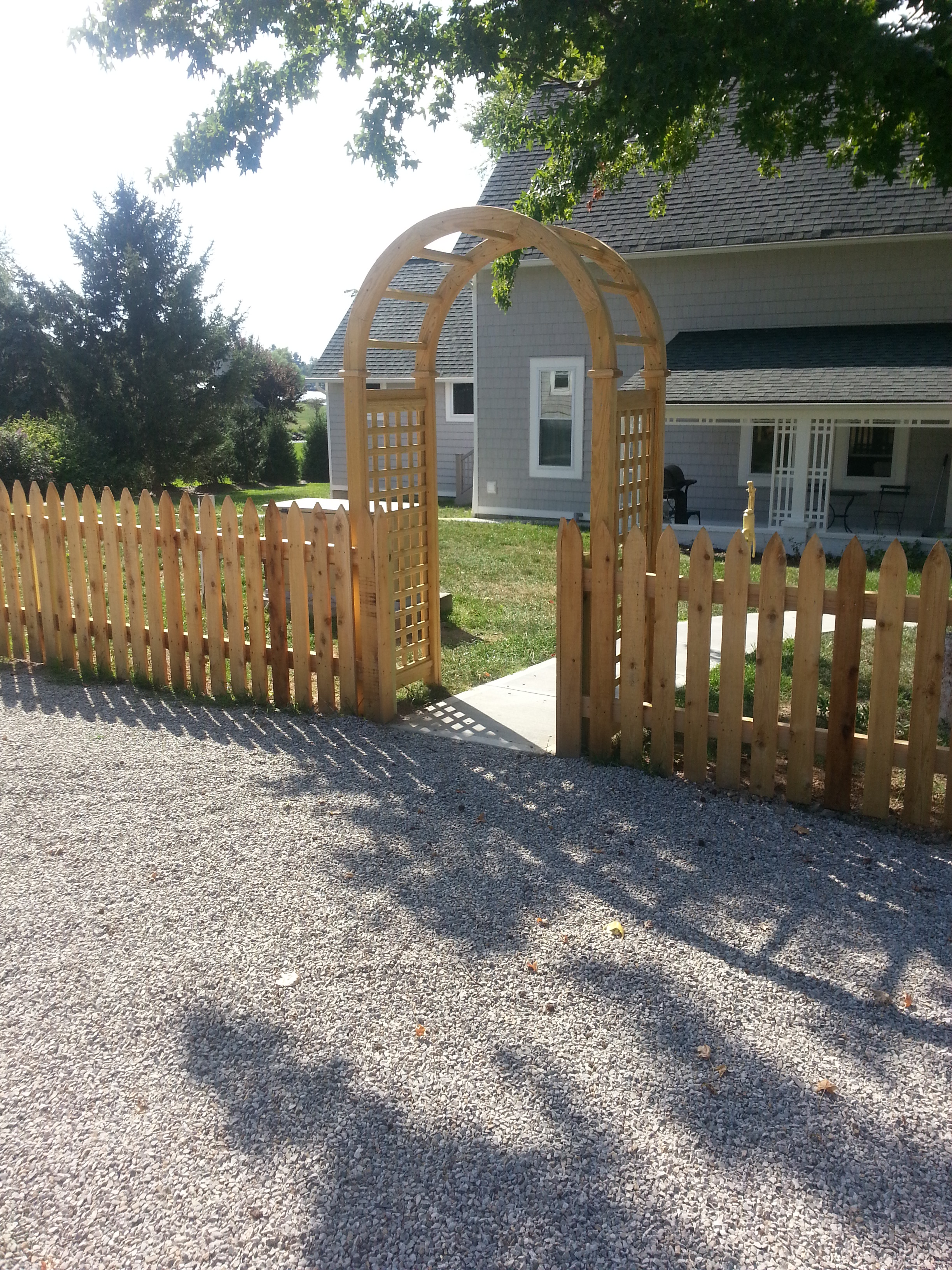 Heavy-duty custom driveway gate system in Pataskala, OH.