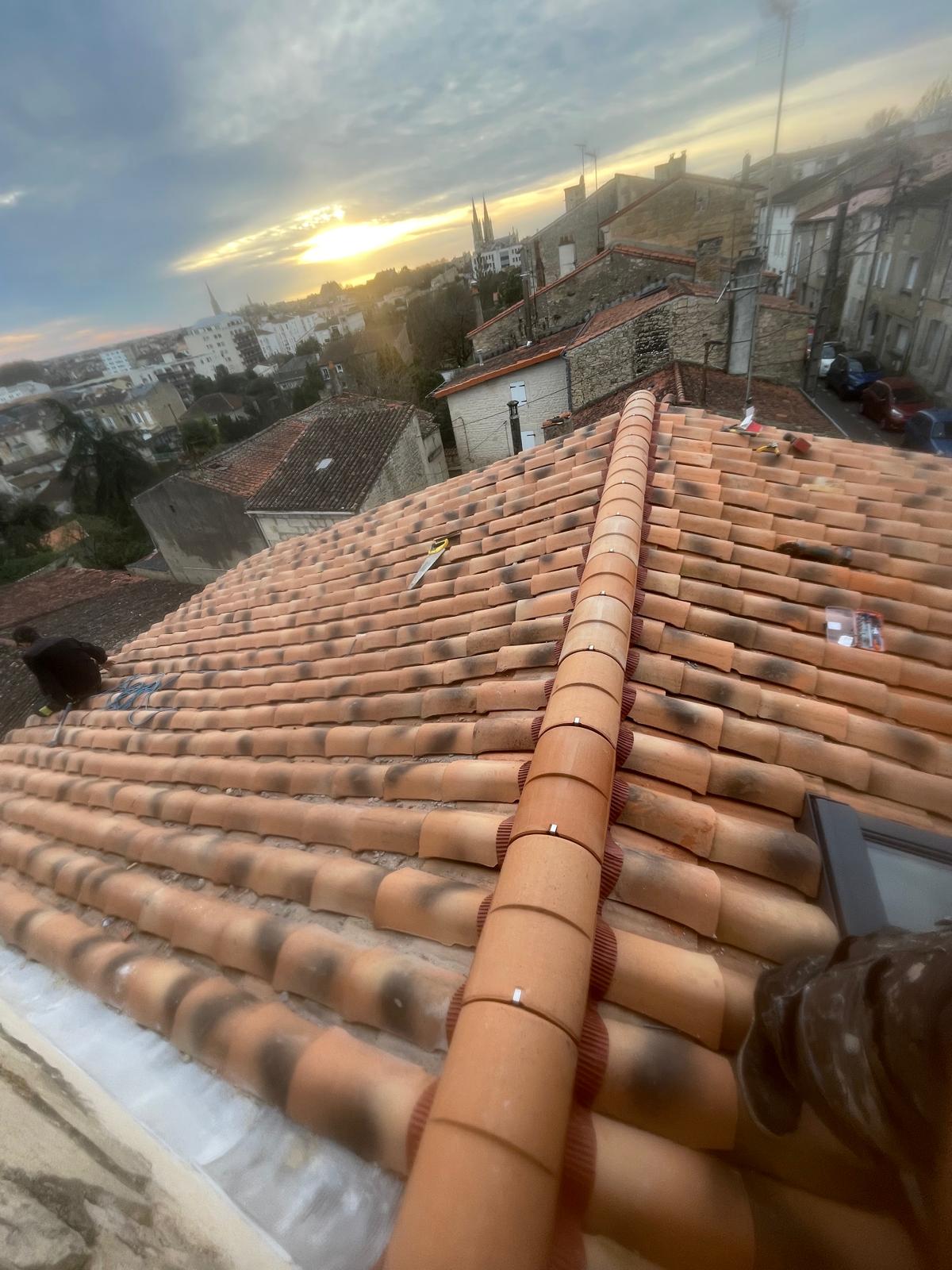 durée de vie toiture Charente-Maritime / entretien toiture Cabariot / prolonger toiture 17 / couvreur Charente-Maritime entretien / rénovation toiture prévention / nettoyage toiture régulier / zinguerie toiture entretien / charpente bois contrôle / toiture durable Cabariot / isolation toiture Charente-Maritime / réparation toiture prévention / entreprise couverture Cabariot / inspection toiture 17 / entretien maison toiture / protection toiture intempéries