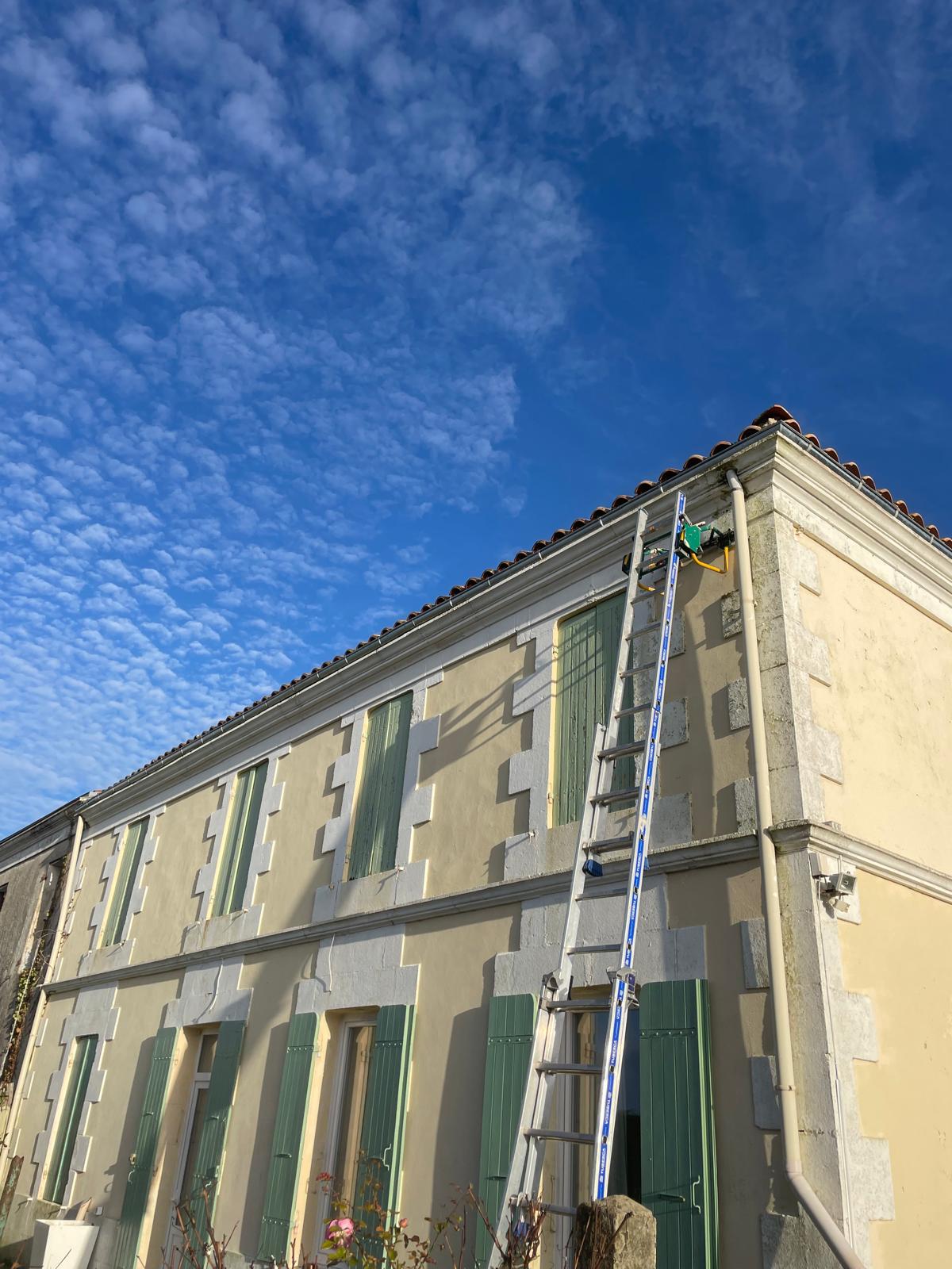 zinguerie Charente-Maritime / zinguerie Cabariot / gouttière Cabariot / installation gouttière Charente-Maritime / réparation zinguerie 17 / couvreur zingueur Cabariot / évacuation eau toiture / solin toiture Cabariot / chéneaux Charente-Maritime / travaux zinguerie Cabariot / entreprise zinguerie 17 / étanchéité toiture Charente-Maritime / zingueur Cabariot / rénovation zinguerie 17 / gouttières alu Cabariot / devis zinguerie Charente-Maritime