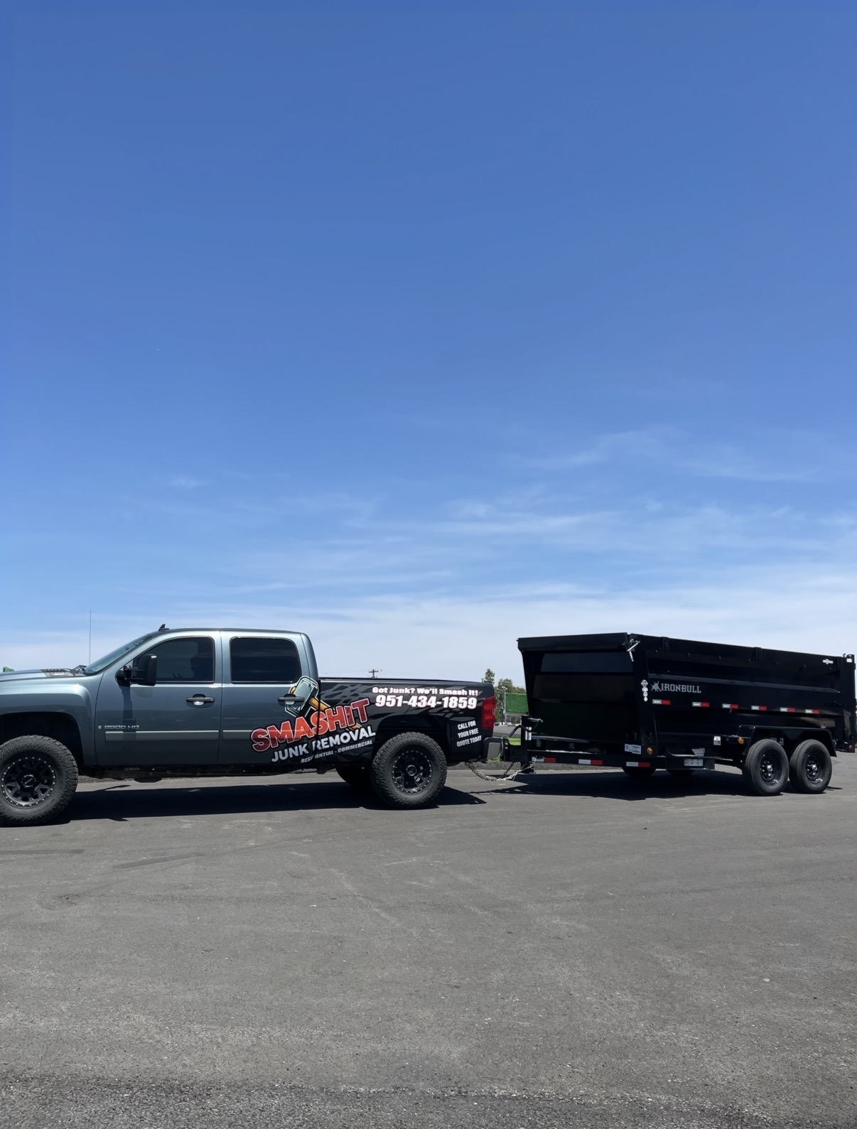 Smashit truck and trailer, ready to roll