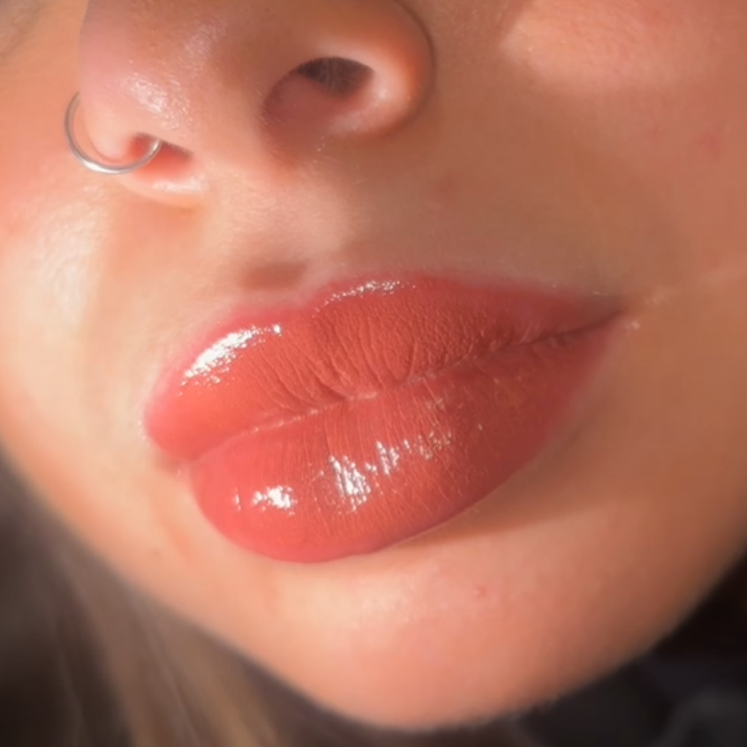 Mary Spence Expert PMU Artist In Paisley, Scotland.