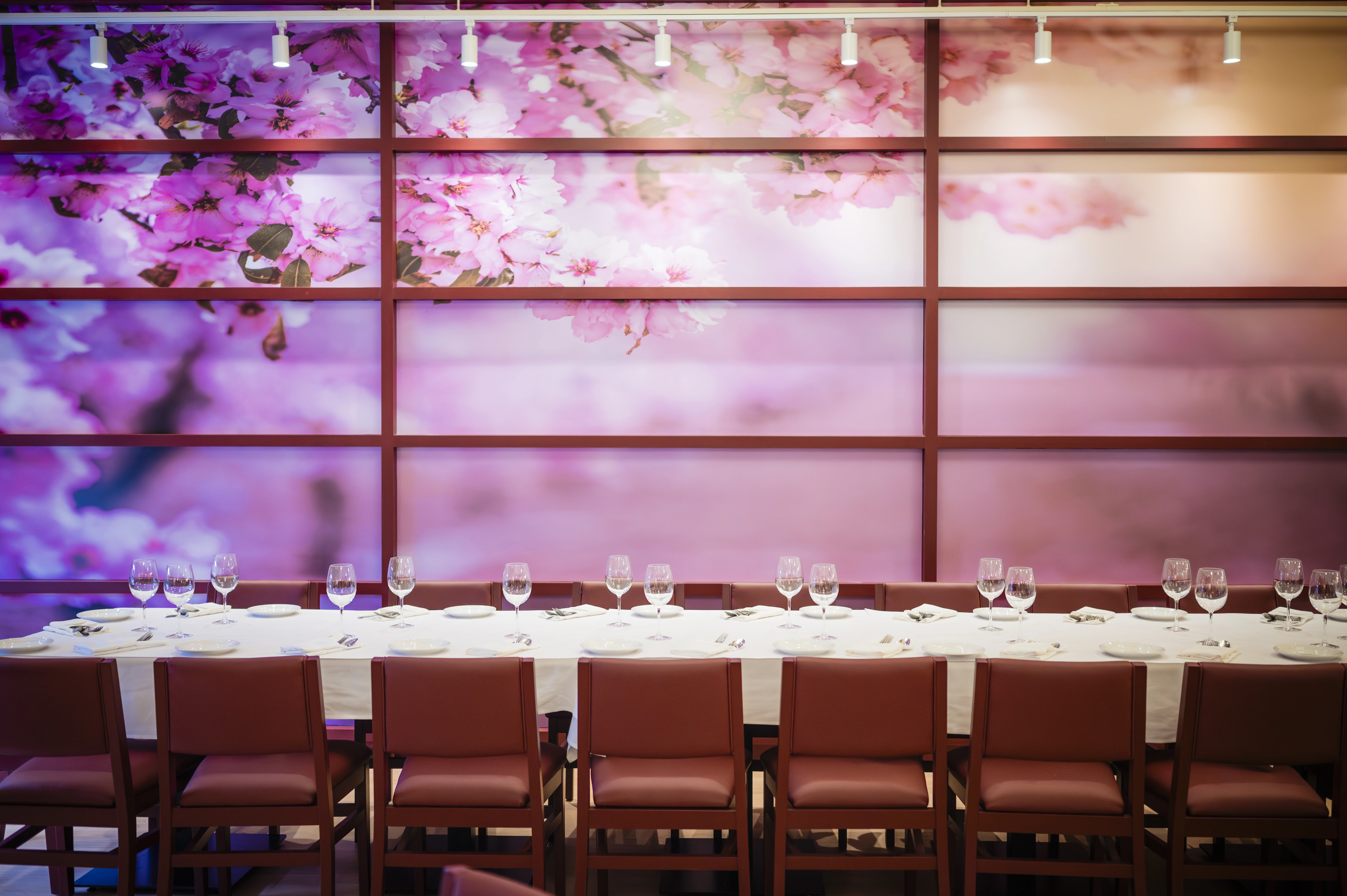 Table at Portovino Decarie Montreal