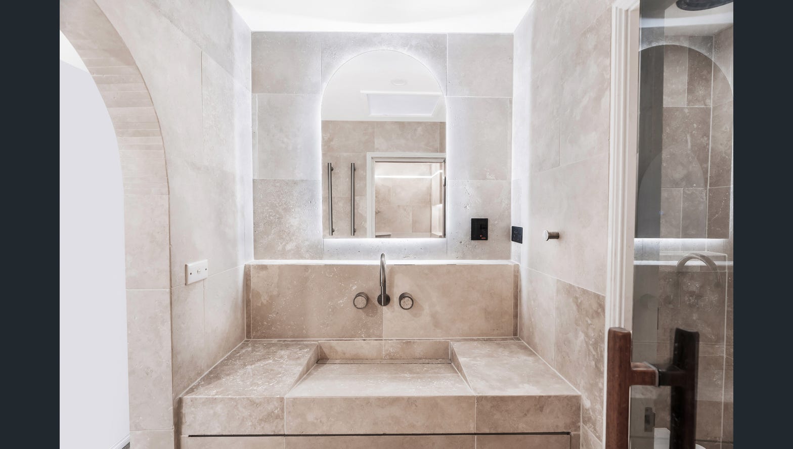 Custom steam room interior detail, Albion Park — Stone & Steam