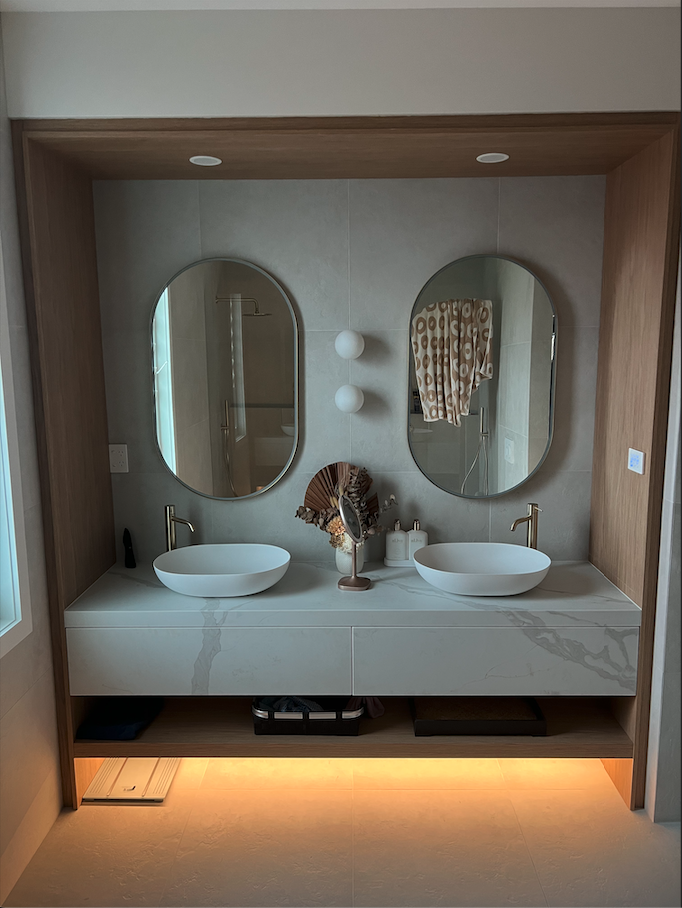 Upstairs bathroom double vanity and double mirror — Bulli Point