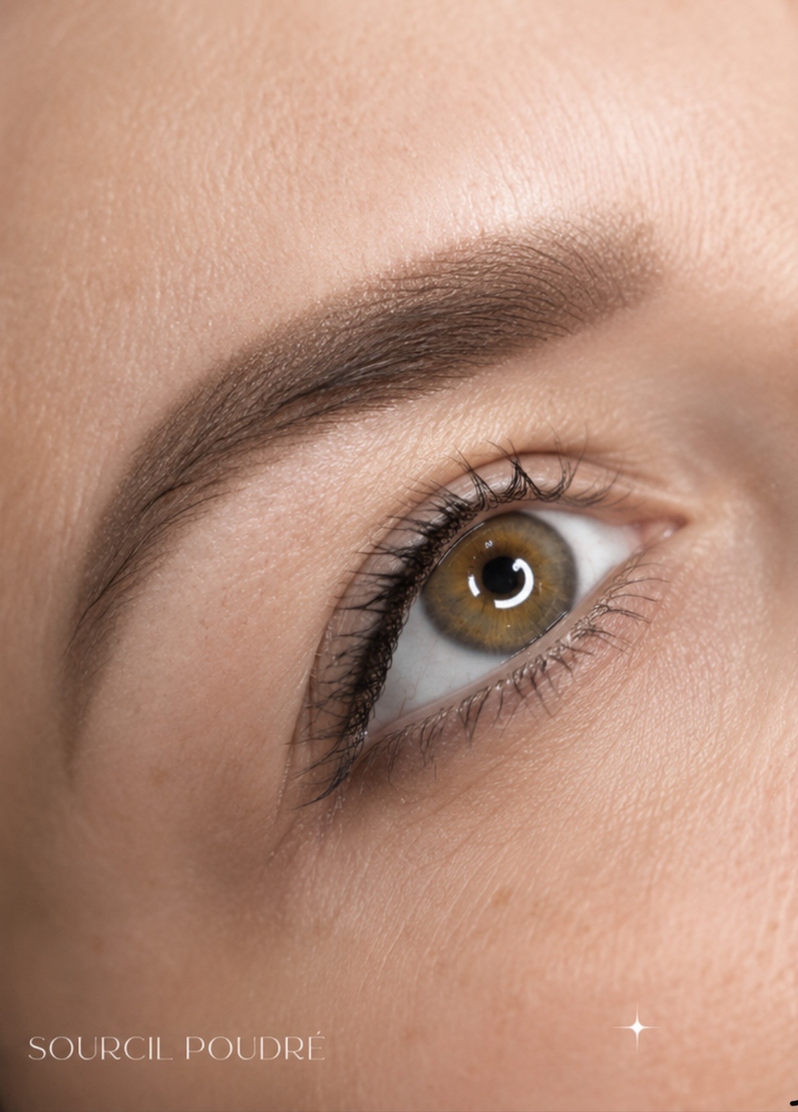 Sourcils poudrés maquillage permanent — Art Beauté d'Mline