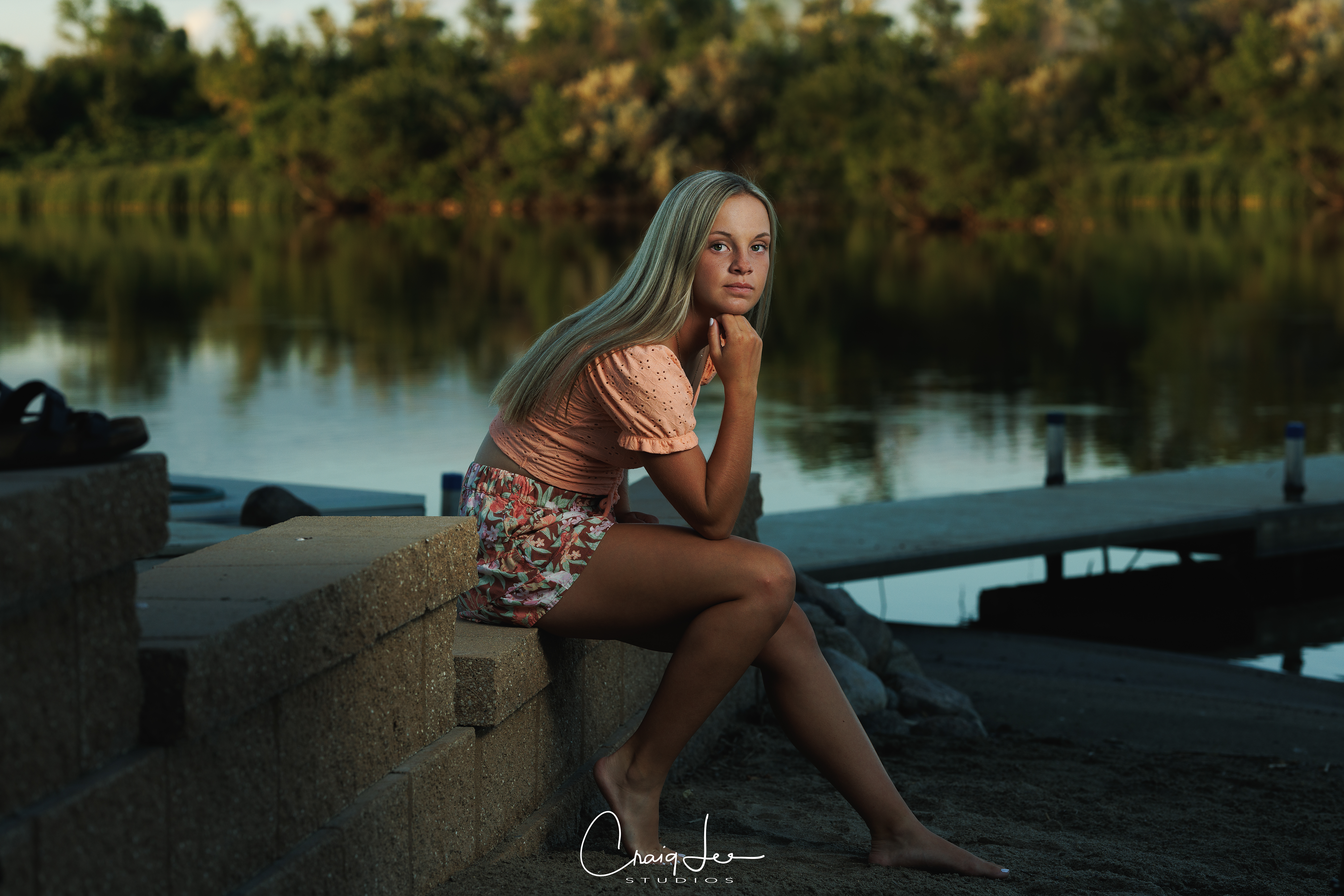 senior portrait session Huron South Dakota golden hour | senior photographer Craig Lee Studios South Dakota | outdoor senior photos James River Huron SD