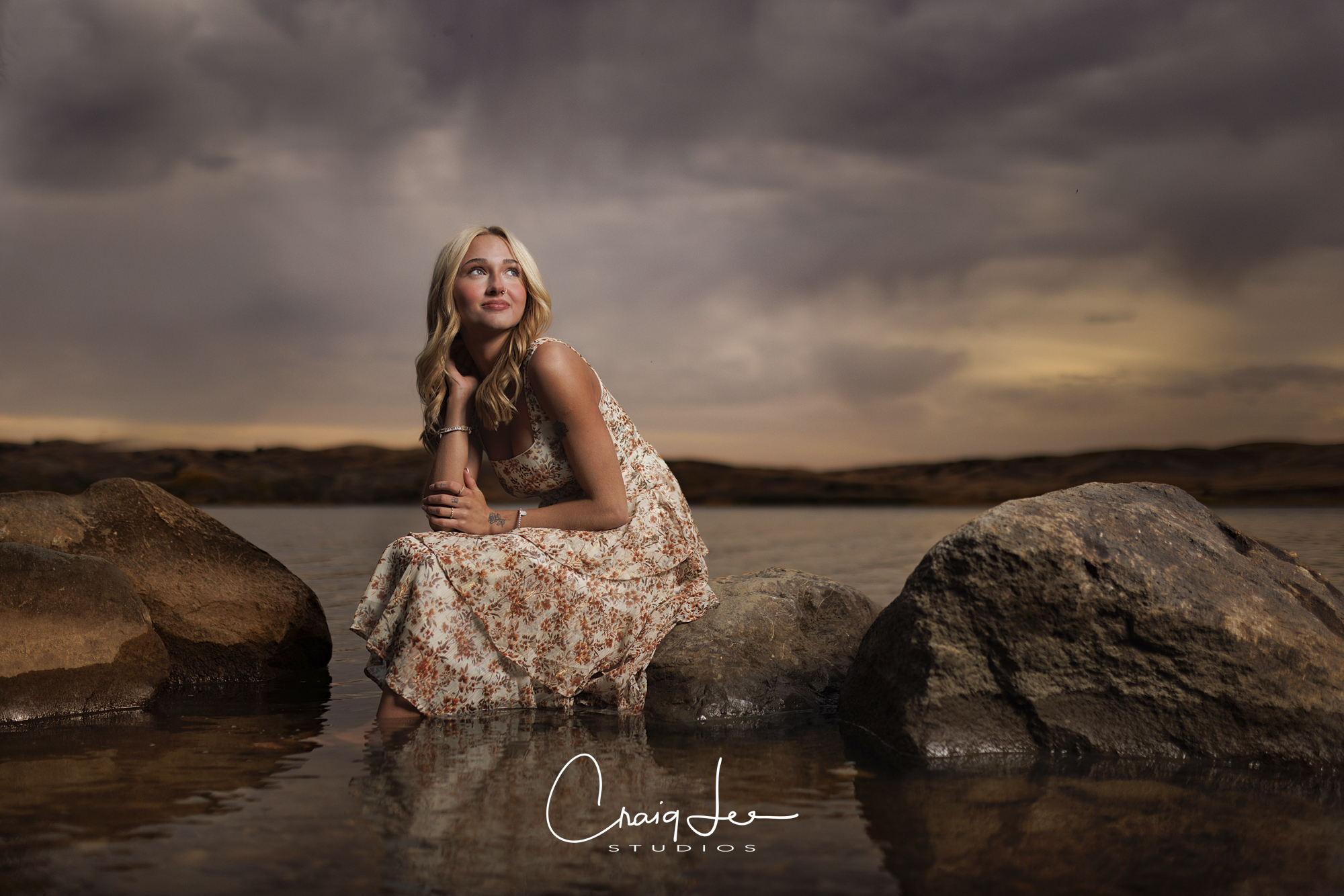 what to wear senior photos South Dakota, senior portrait outfits Huron SD, how to choose outfits senior pictures what to wear senior photos South Dakota, senior portrait outfits Huron SD, how to choose outfits senior pictures