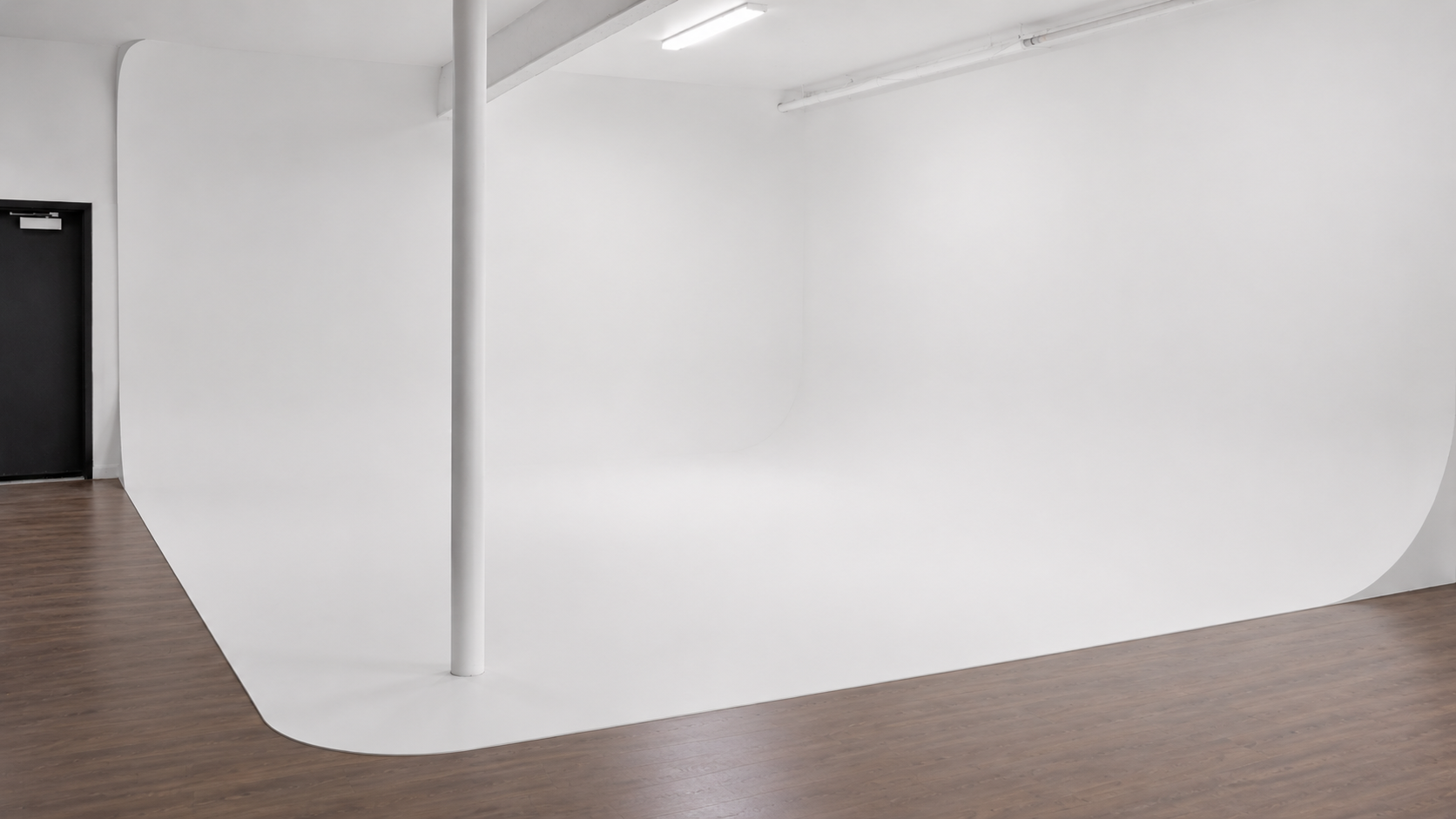 Video cyclorama at BLP Creative Studio