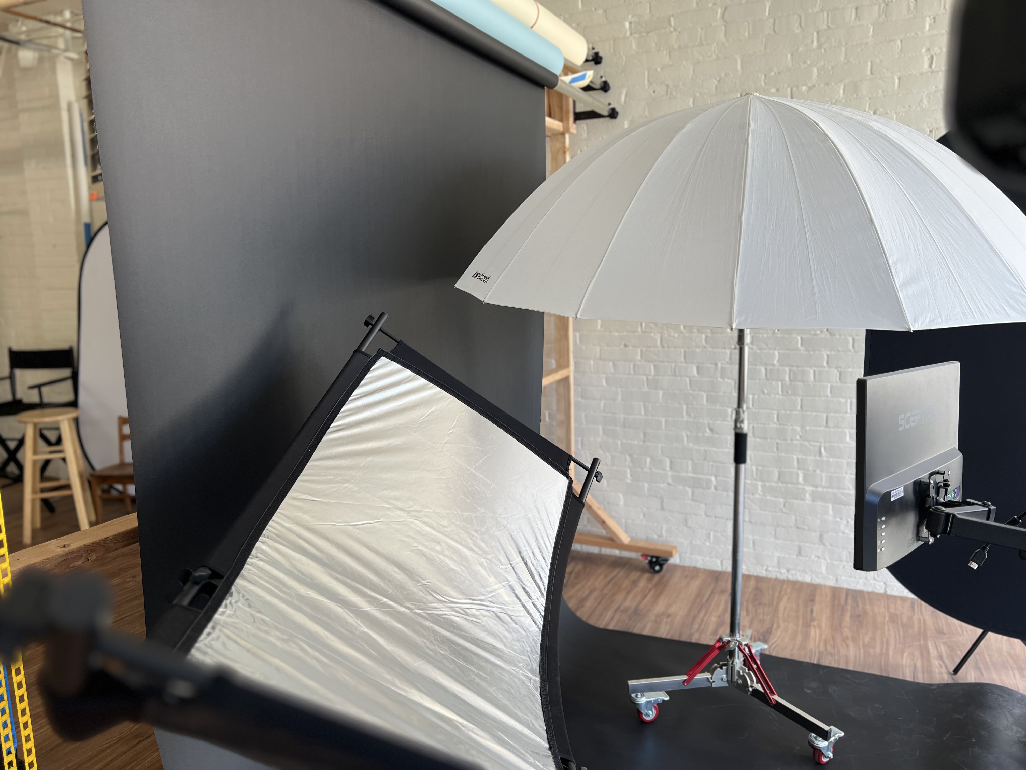 Reflector and diffuser set