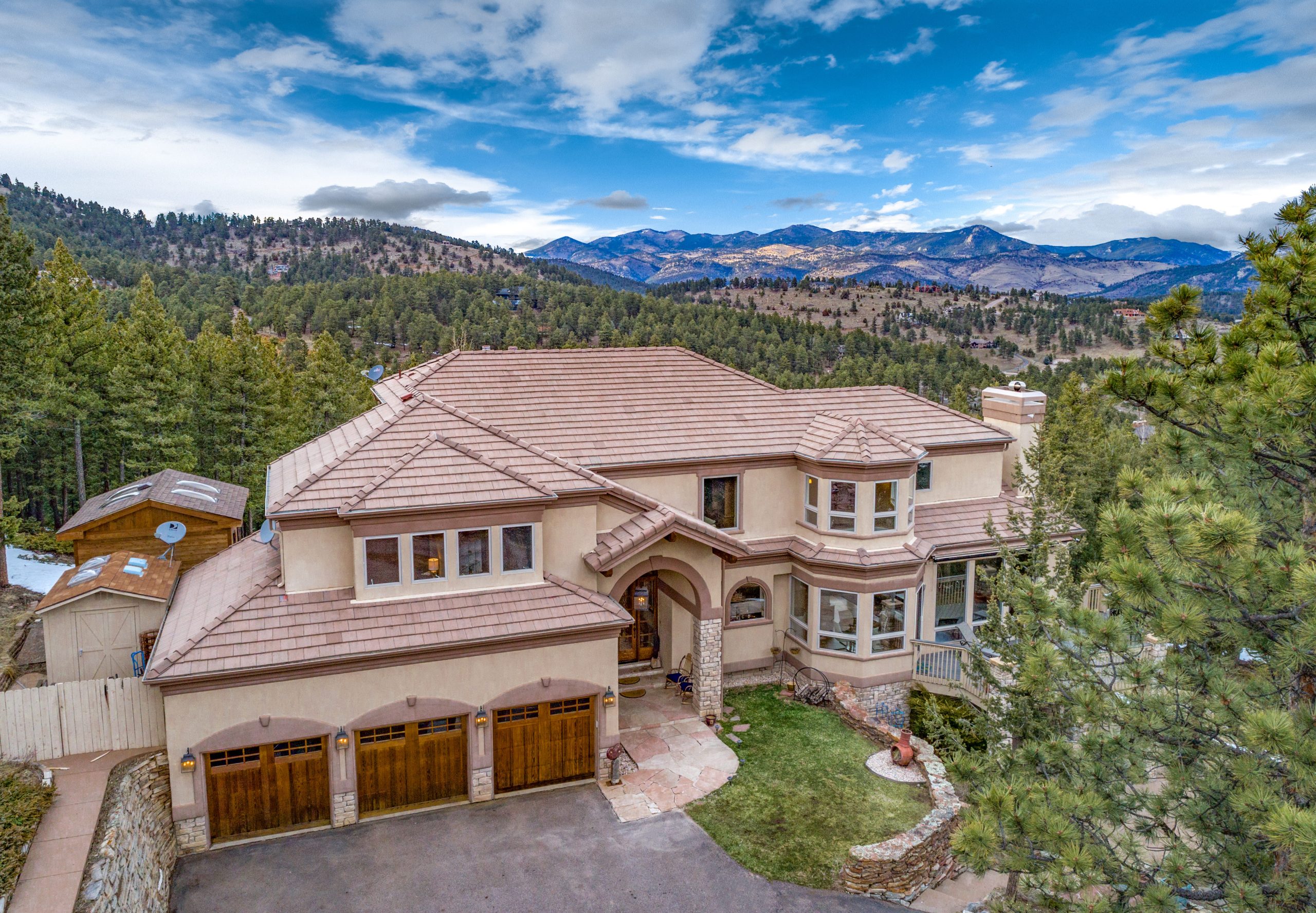 Whole-home renovation by Unison Builds on Deep Forest Road, Evergreen, Colorado