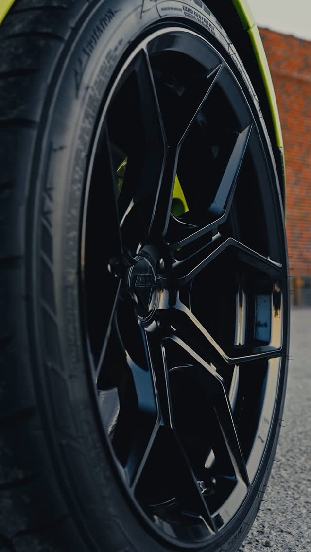 Wheel construction types