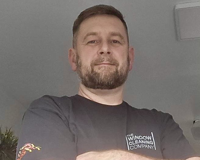 window cleaner northampton - paul