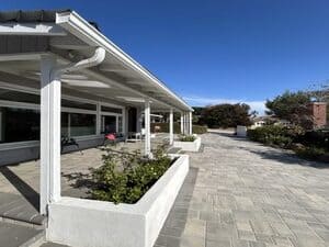 {{ custom_values.service_4 }} in {{custom_values.area_5})