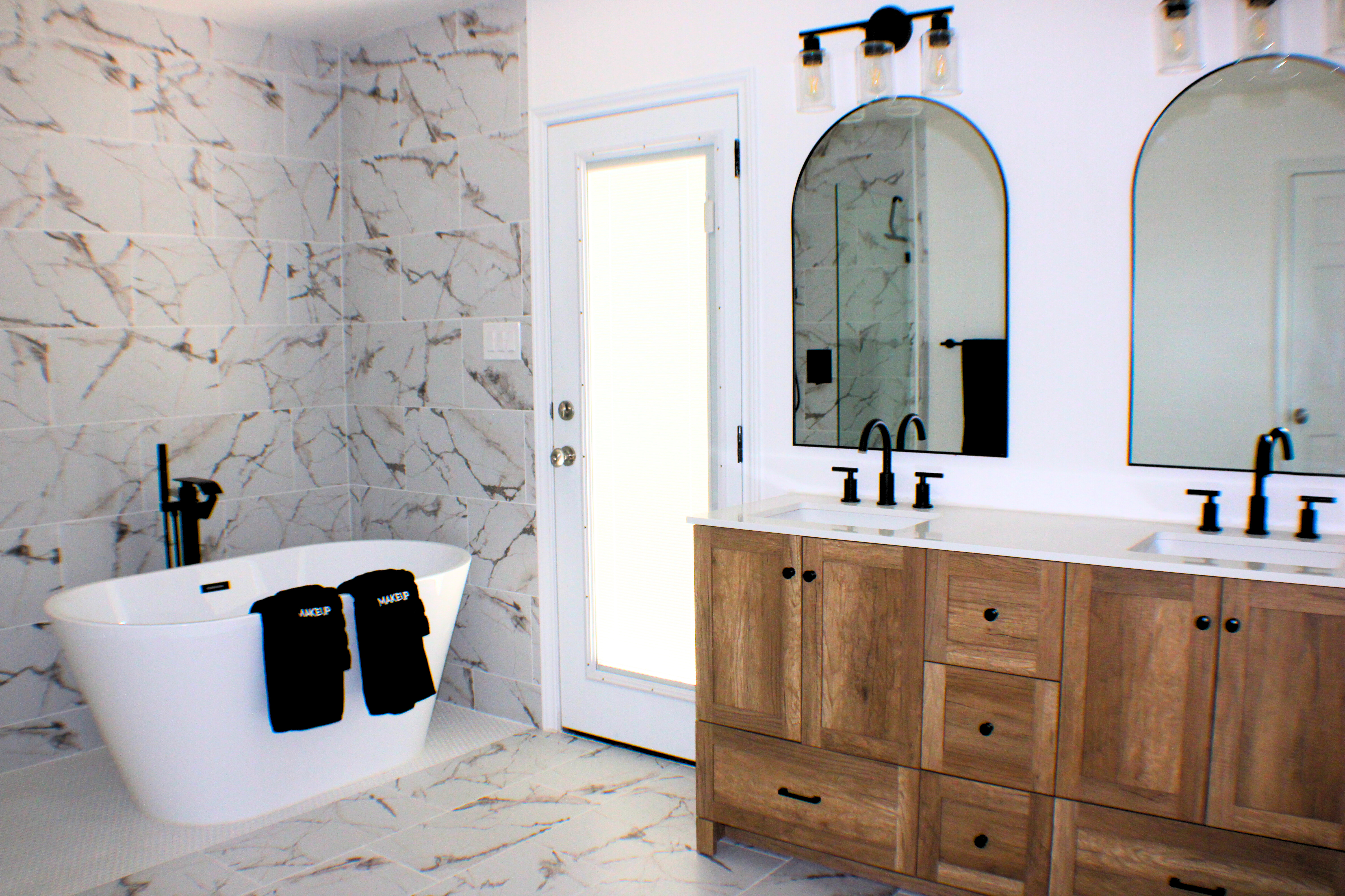 Luxury bathroom with soaking tub photographed for a real estate listing in Central Texas