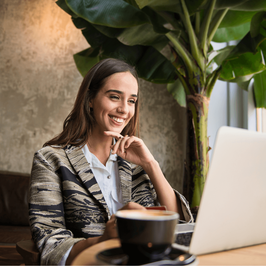 Zufriedene Kundin durch Experten Website von Duoworks