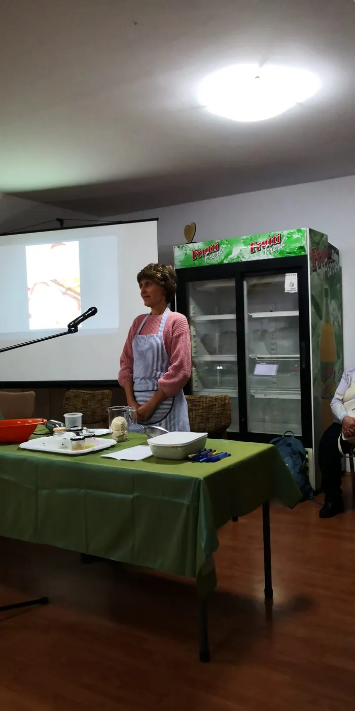 Atelier live Arta Bucătăriei Vegane: masa de gătit și prezentarea