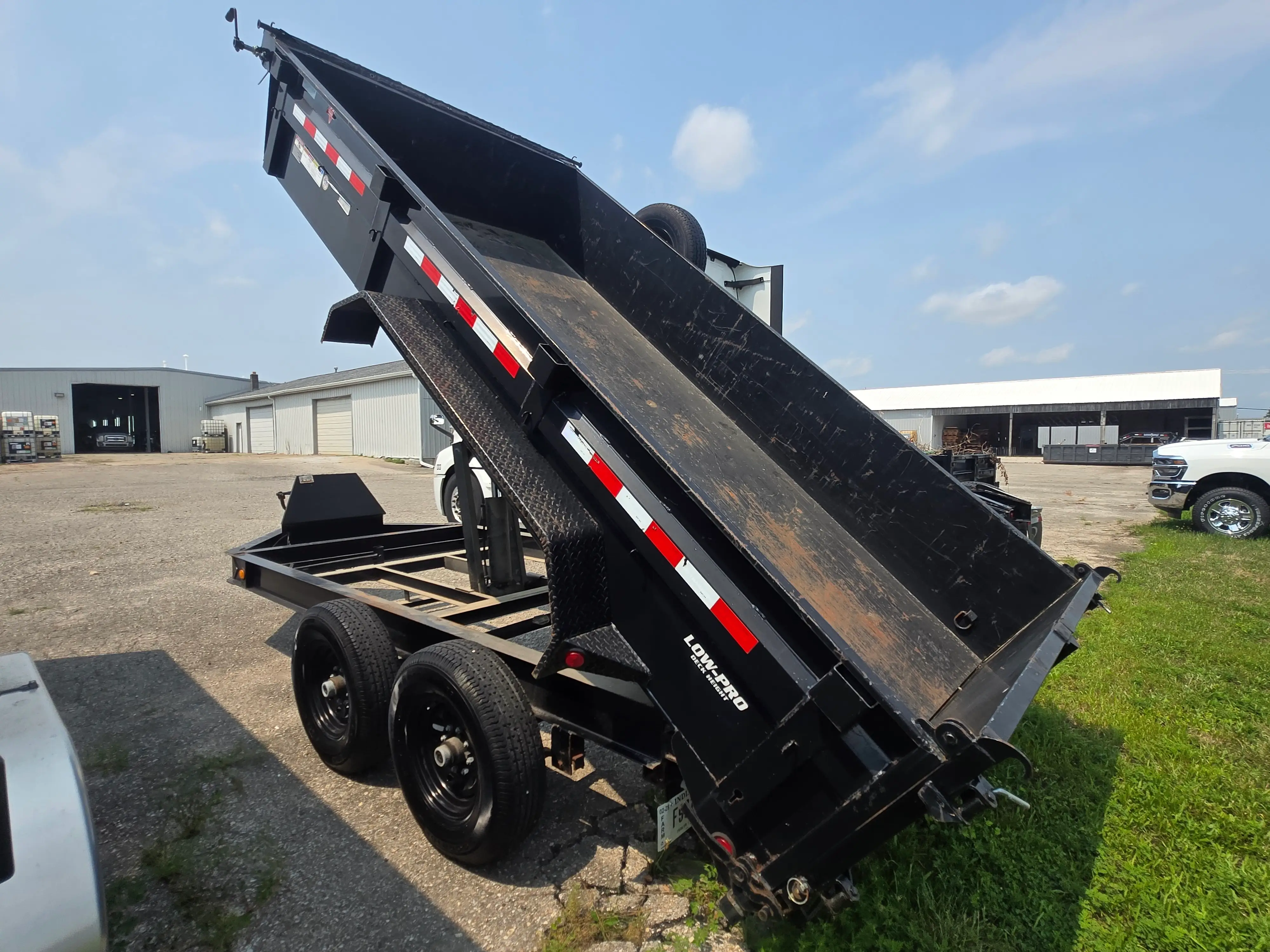 7x14 hydraulic dump trailer rental in Flat Rock, Indiana