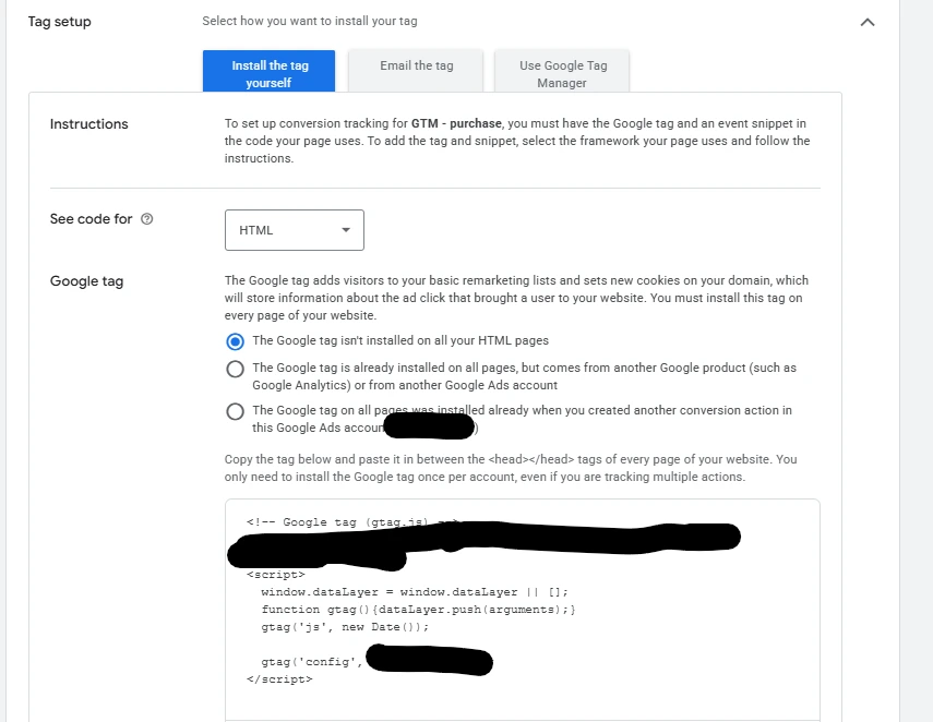 Kuvakaappaus Google Ads -käyttöliittymän "Tag setup" -näkymästä, jossa ohjeistetaan "GTM - purchase" -konversioseurannan manuaalinen asennus. Valittuna on "Install the tag yourself" -välilehti ja HTML-koodiversio. Kuvassa näkyy Google-tagin (gtag.js) JavaScript-koodinpätkä, joka asennetaan verkkosivuston head-osioon.
