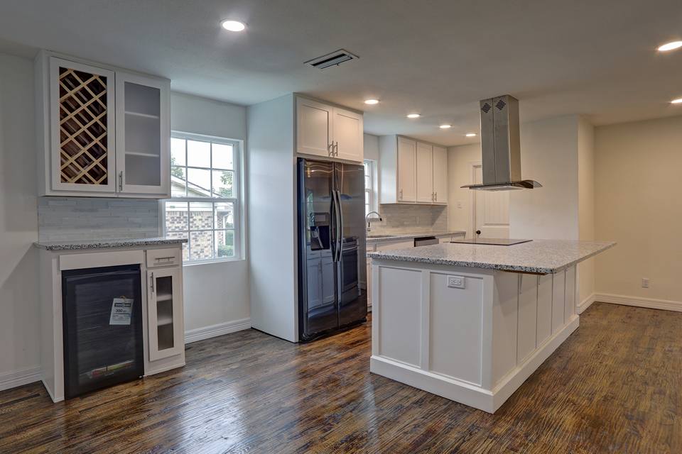Completed kitchen and bathroom remodeling work by Angelic Real Estate & Investments in North Texas — photo 8