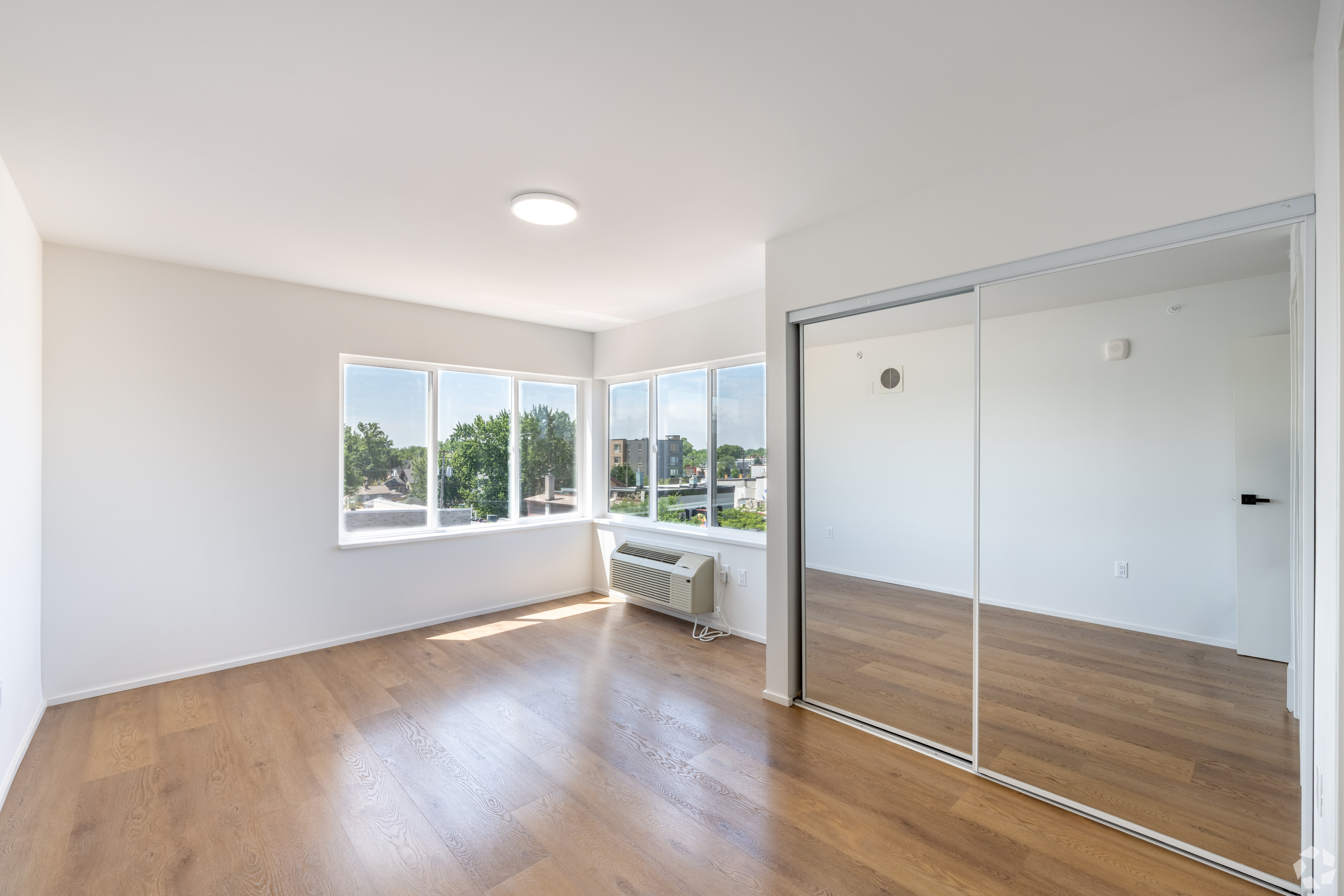 Dakar on Lake living space