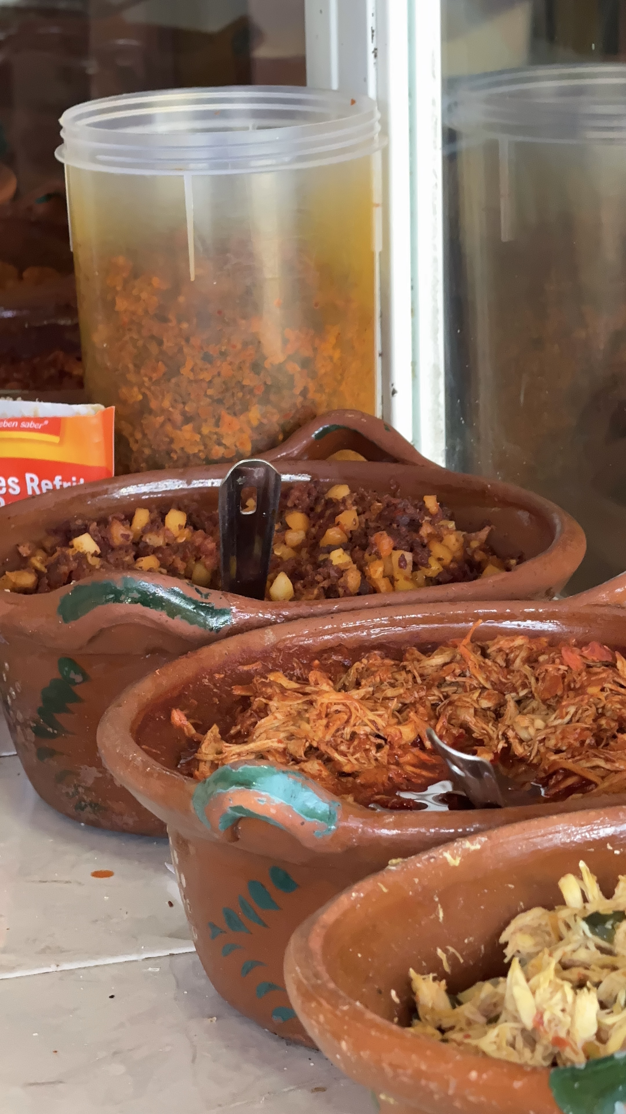 Guisos frescos del día en Gorditas Queretanas DyE