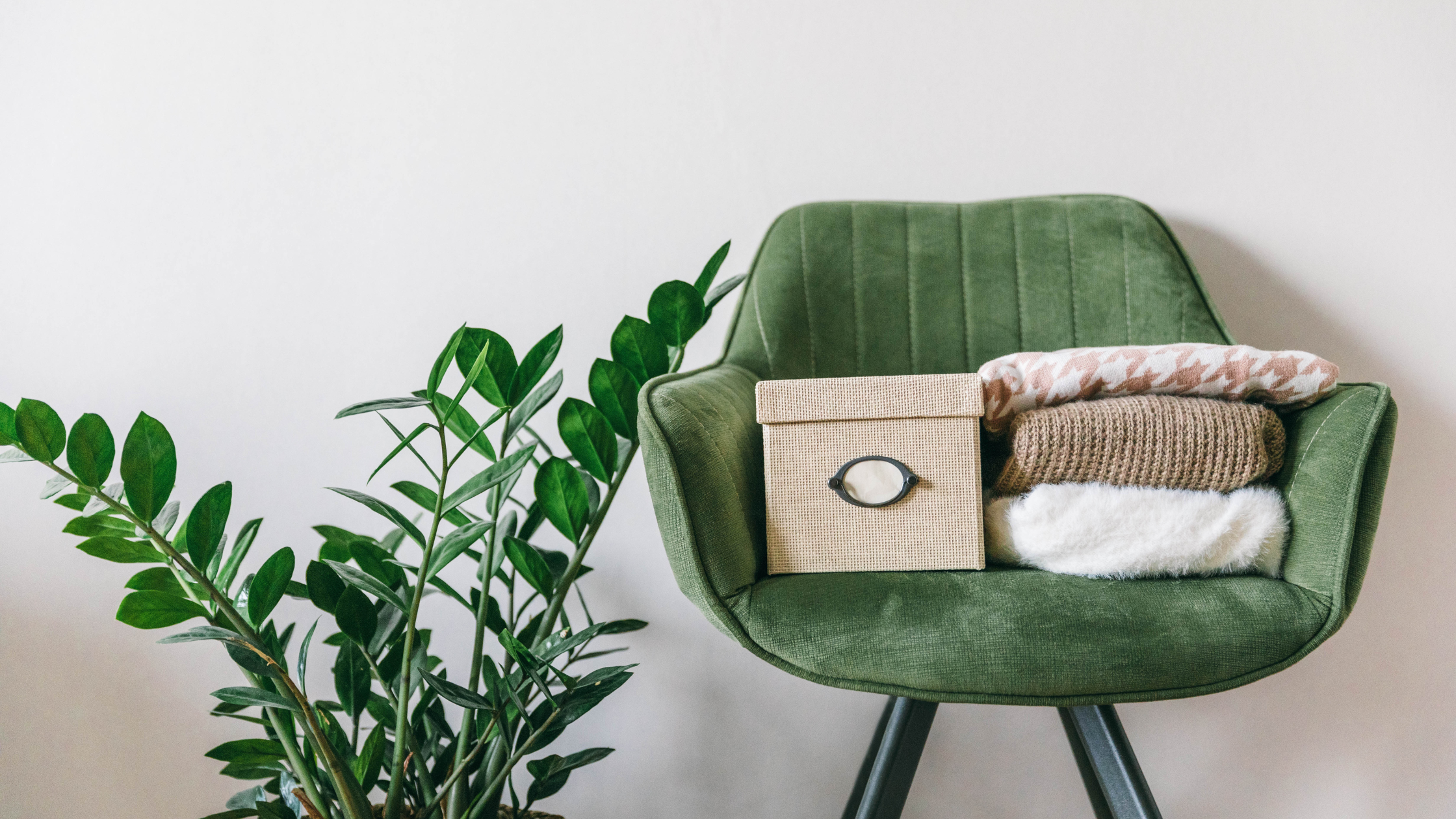 Accent Chair Decor