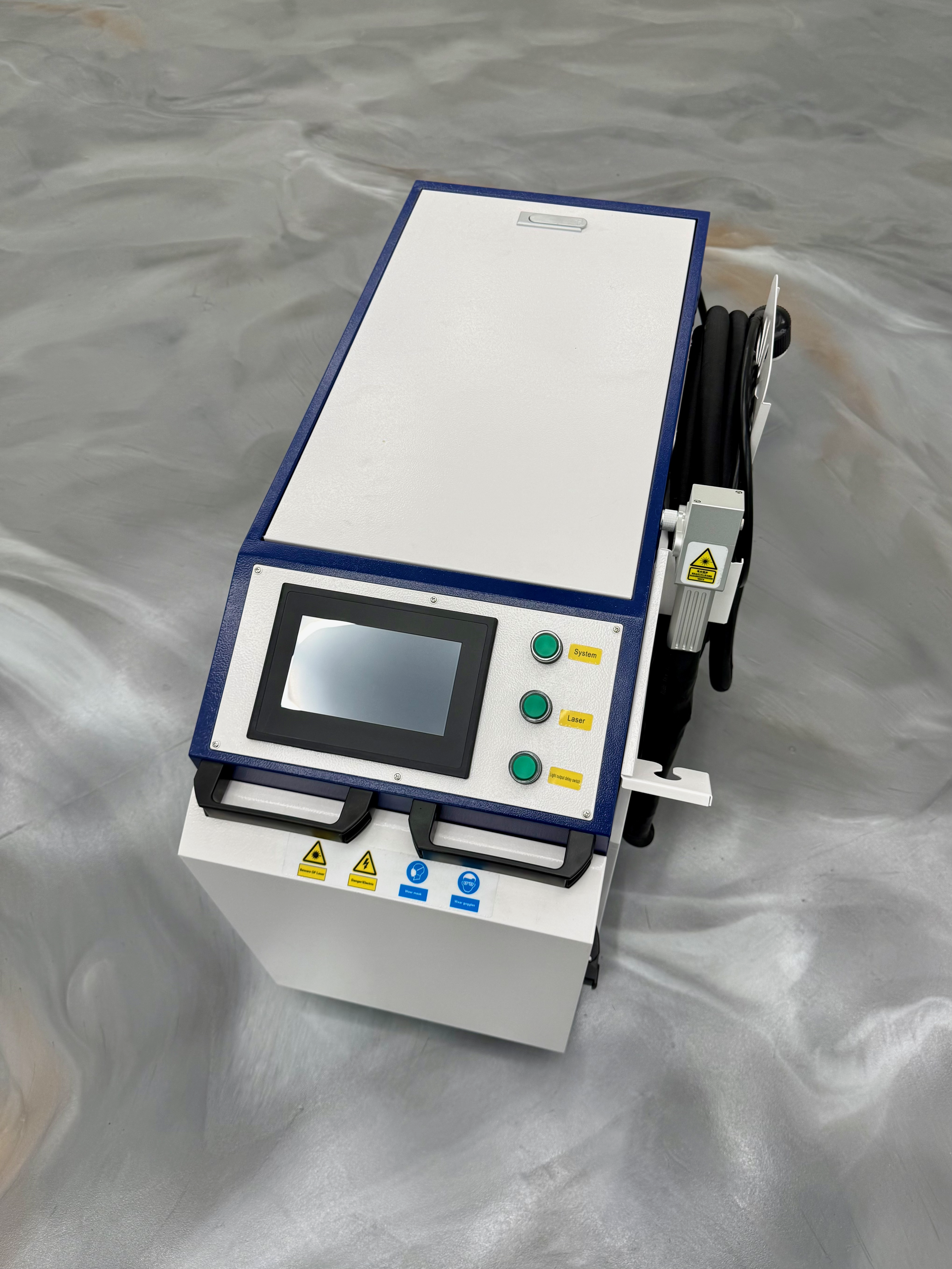 HELIO Laser Cleaner, front view