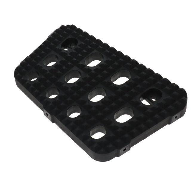 STEP PLATE RH PLASTIC photo 2