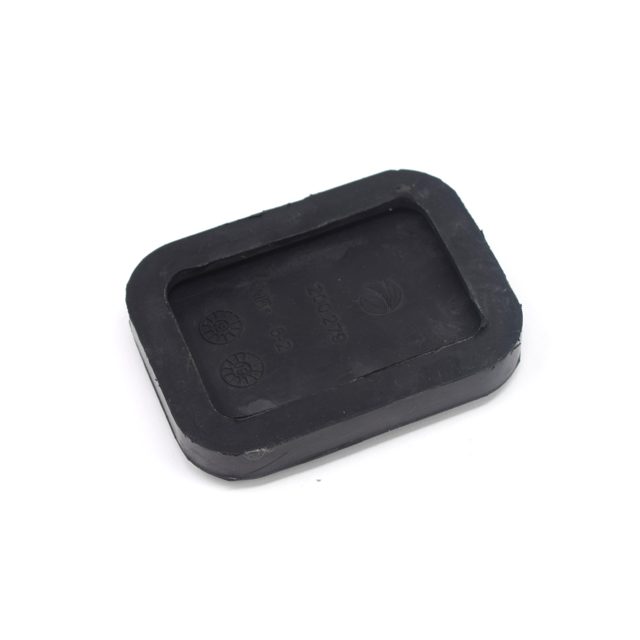 CLUTCH AND BRAKE PEDAL RUBBER photo 3