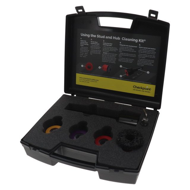 Stud and Hub Cleaning Kit