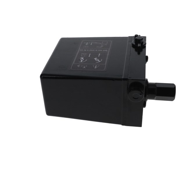 CAB TILT PUMP VOLVO photo 4
