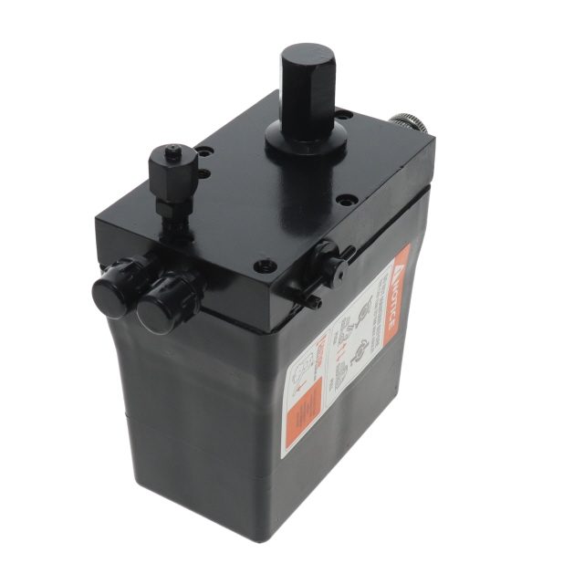 CAB TILT PUMP VOLVO photo 4
