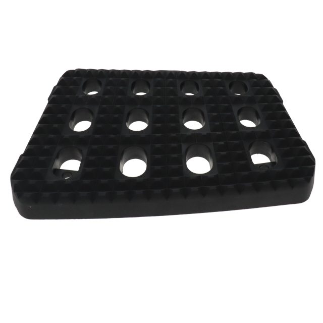 STEP PLATE RH PLASTIC photo 3