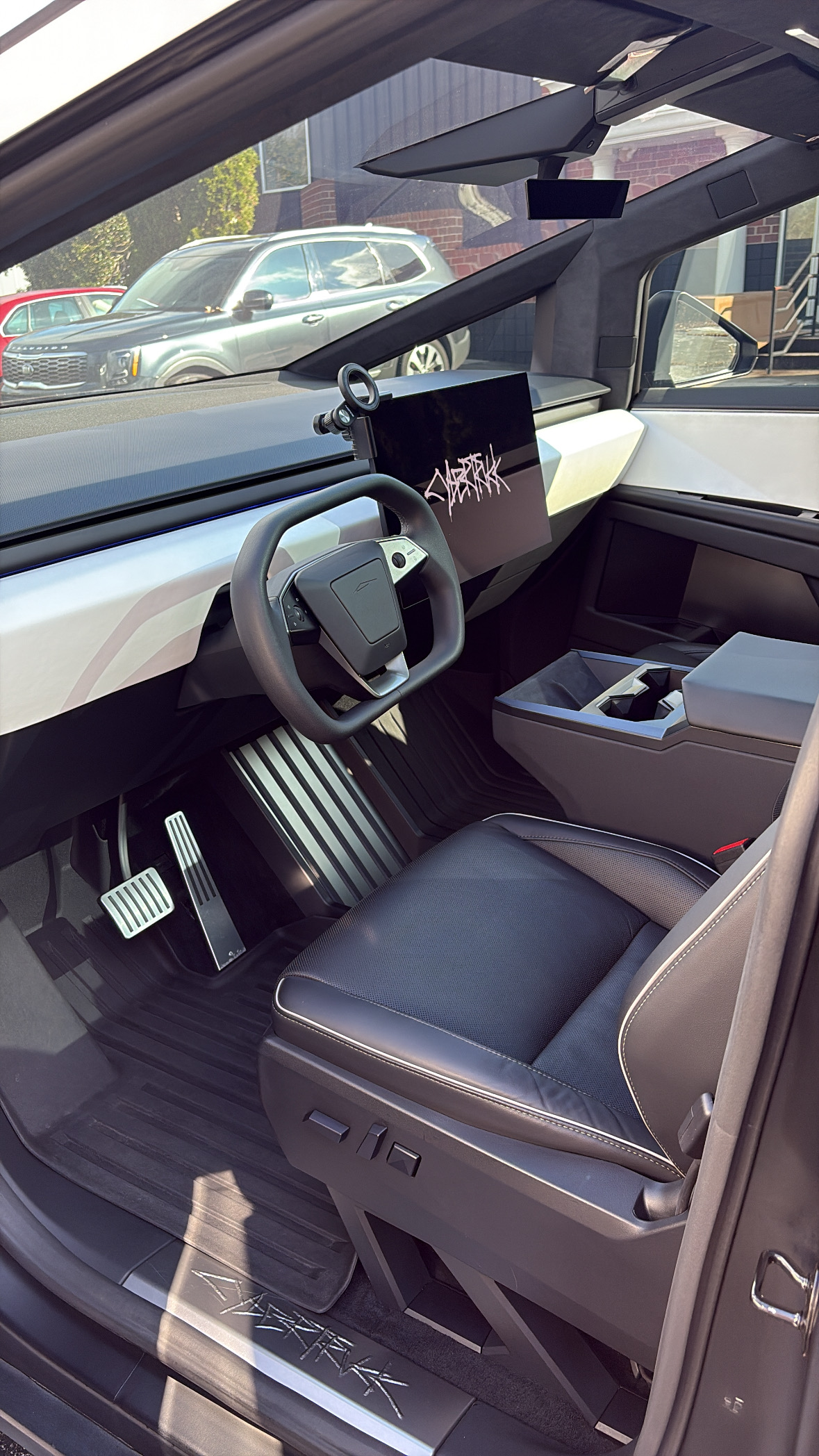Before & After Interior Extraction
