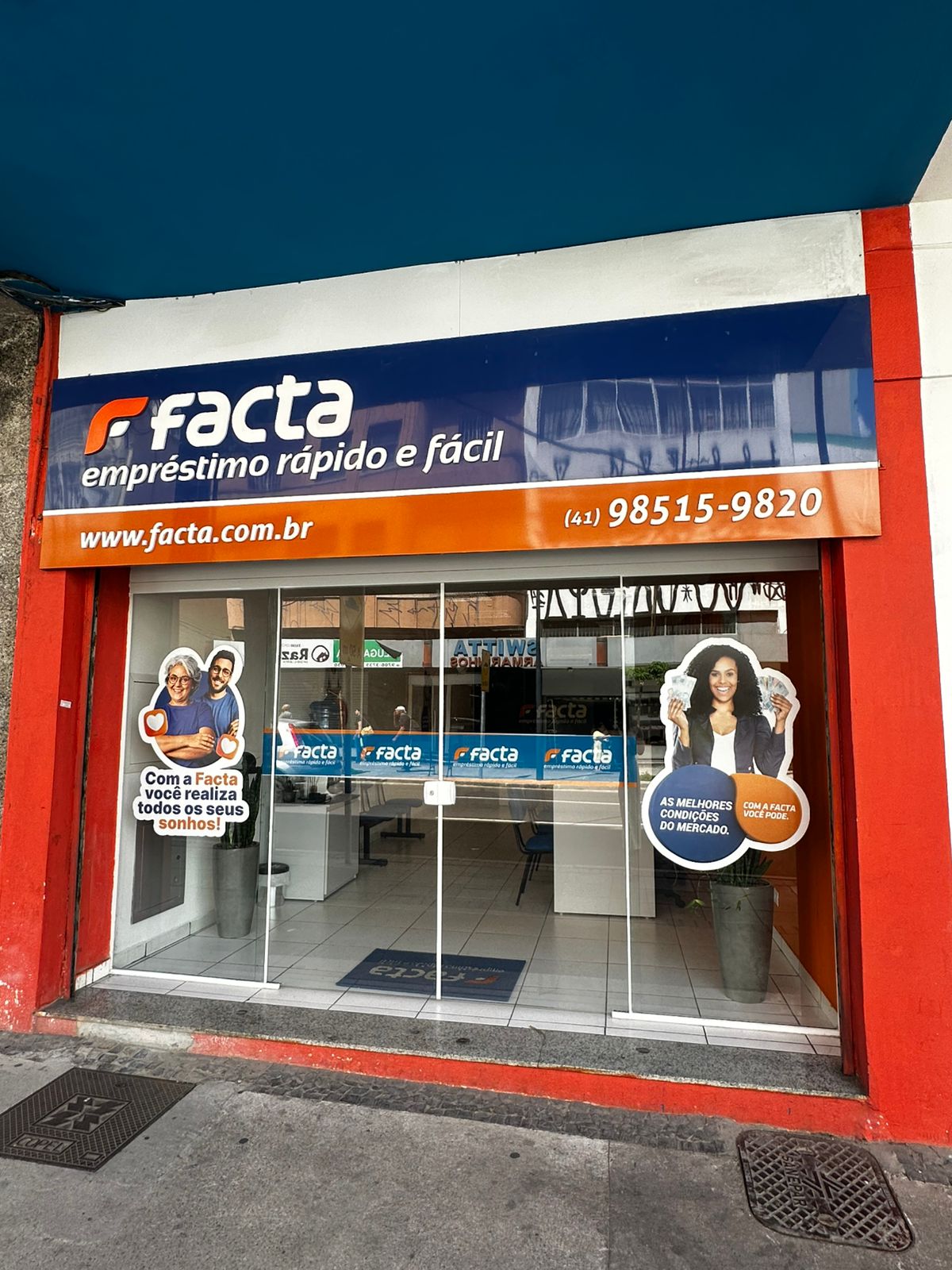 Fachada da Facta Financeira em Curitiba