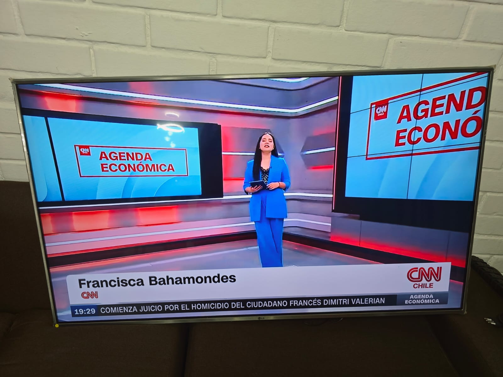 TV Samsung reparado — imagen perfecta