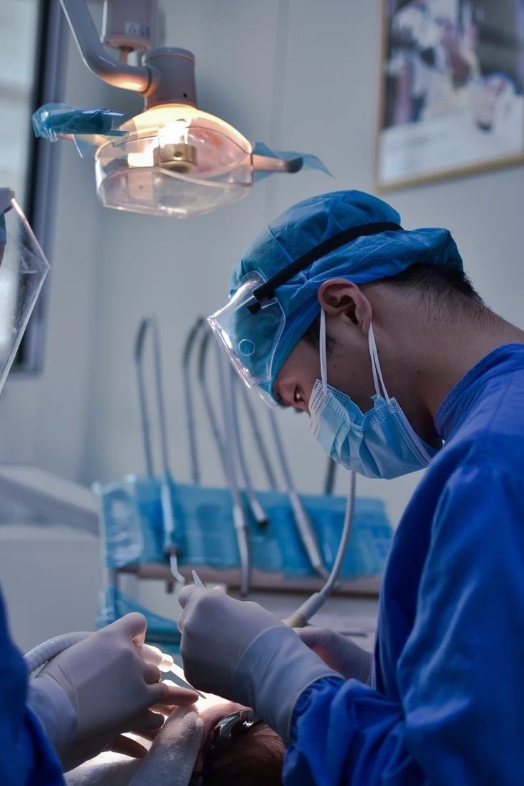 Extracción dental OyE Dental La Reina