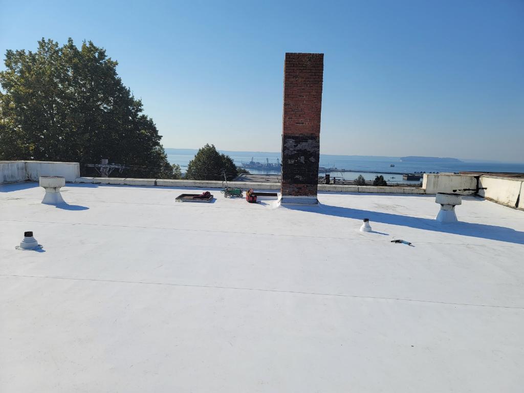 TPO PVC commercial flat roof membrane installation