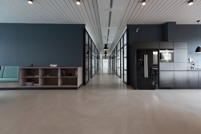 Clean commercial office corridor - Kemp Services