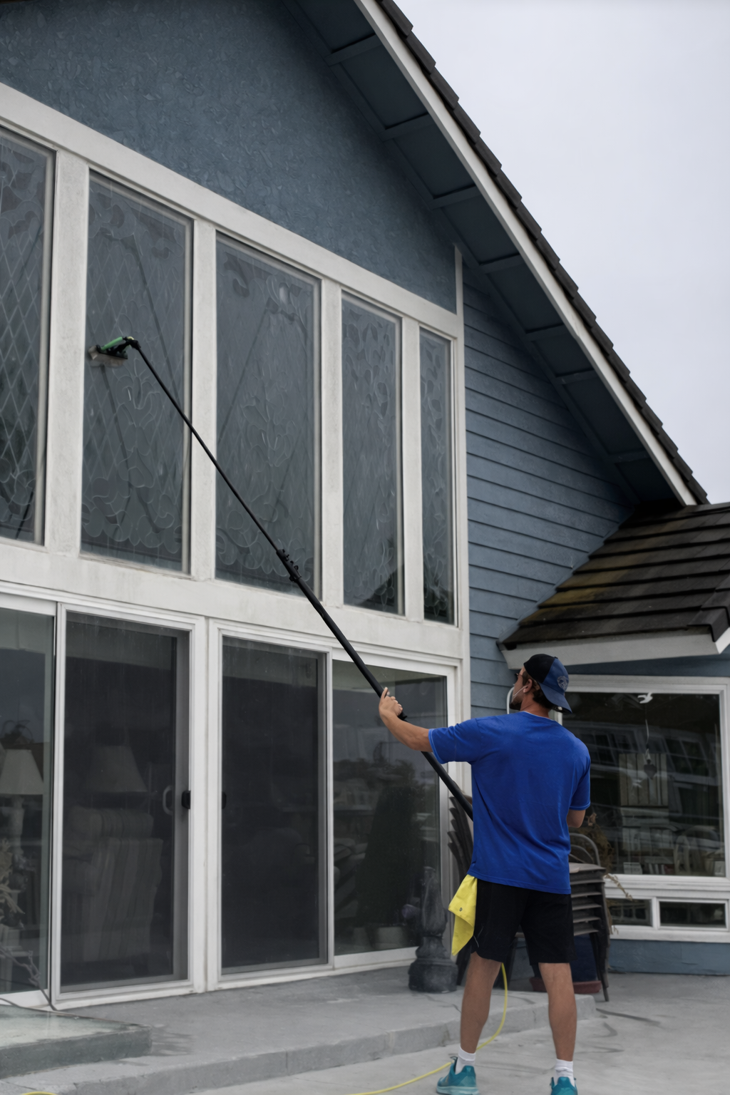 Professional exterior window cleaning in Huntington Beach Orange County