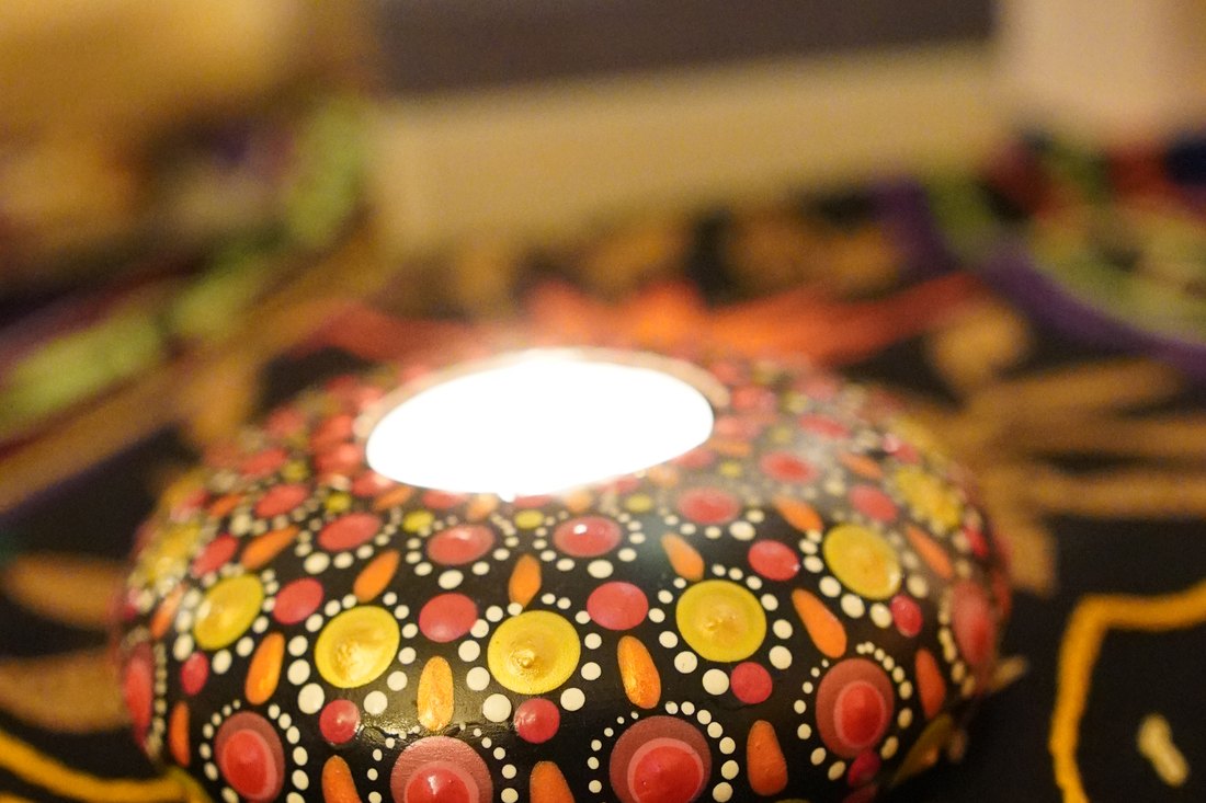 Candles on the floor during the ceremony