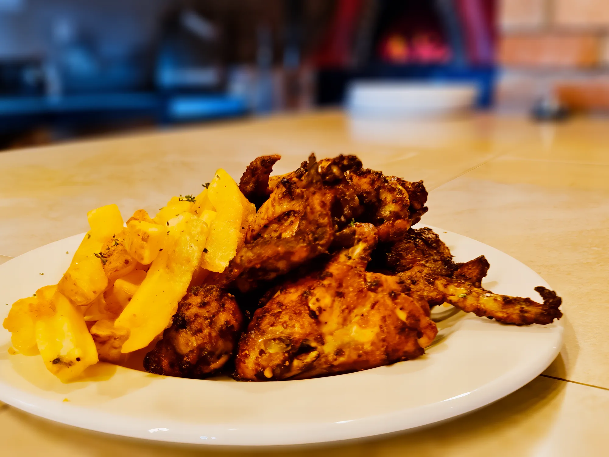 Chicken wings and chips at Breezy's