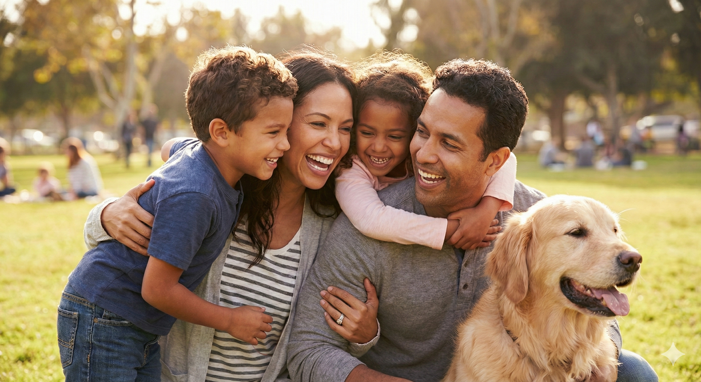 Família feliz e protegida com Plincard