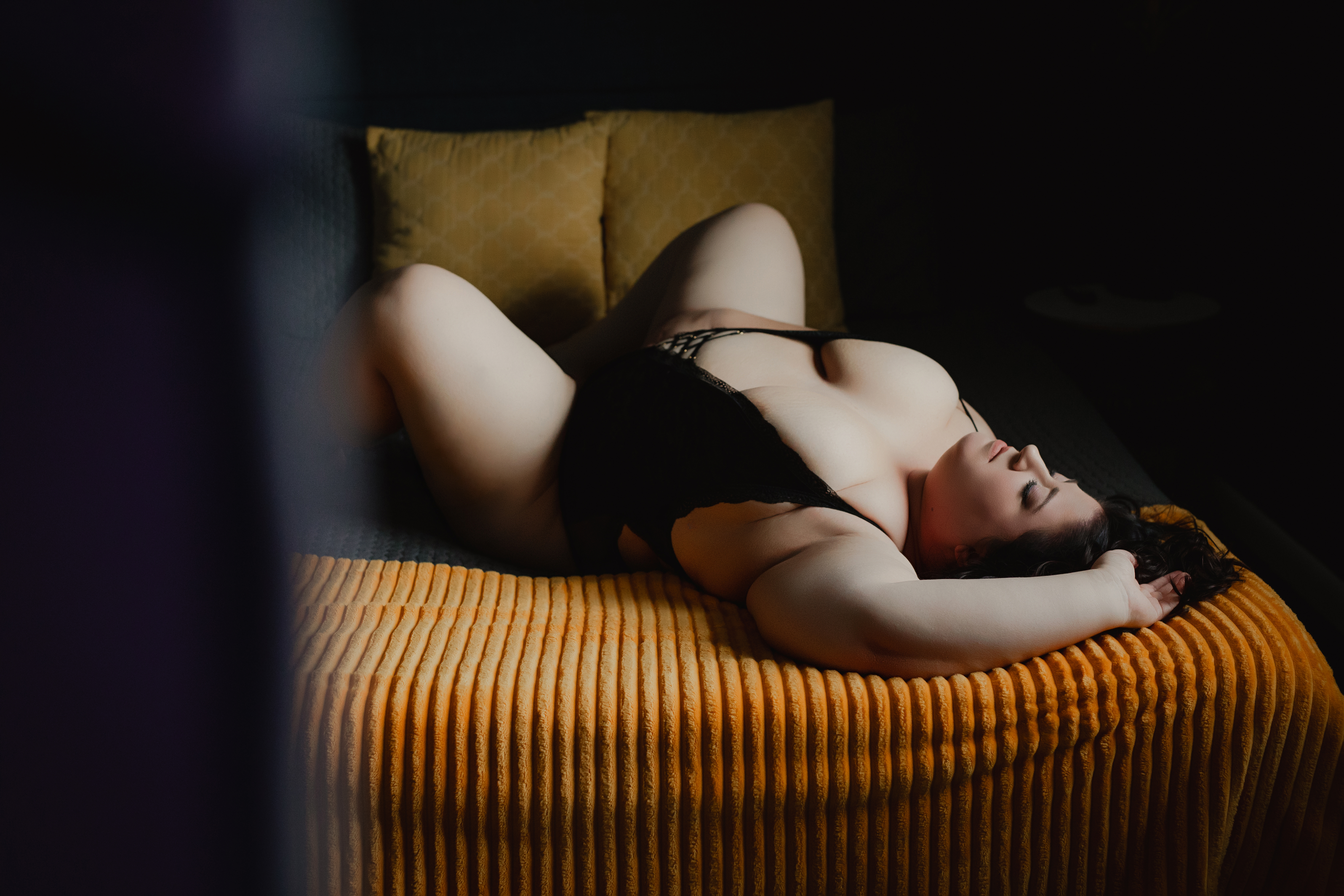 Plus Size Boudoir photography 