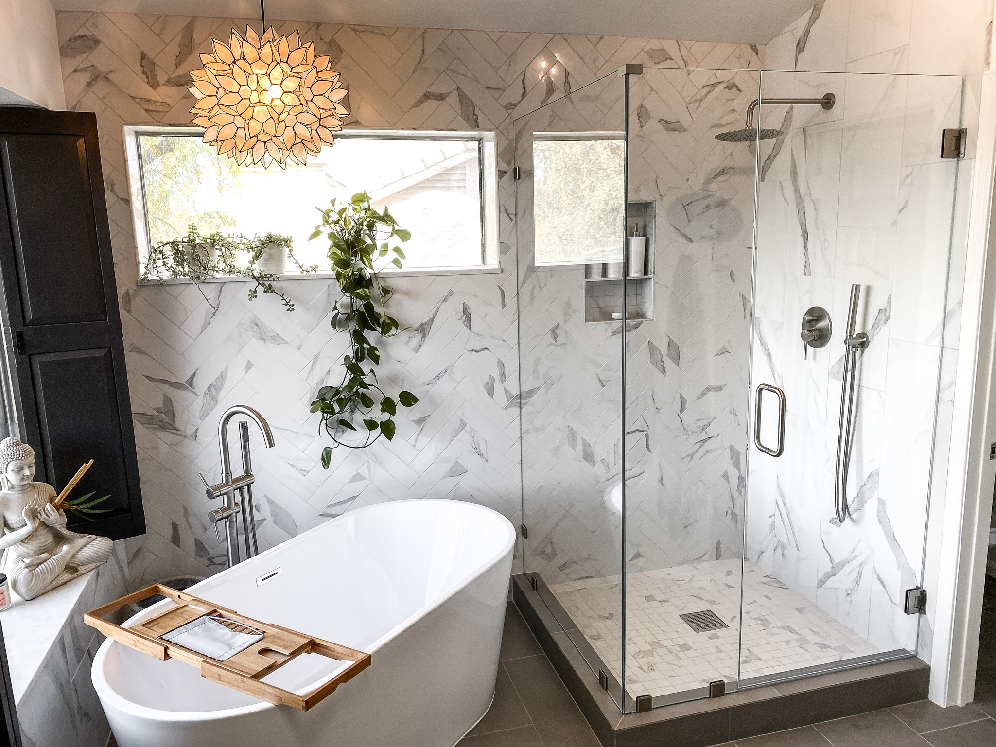 90º Angle Showers